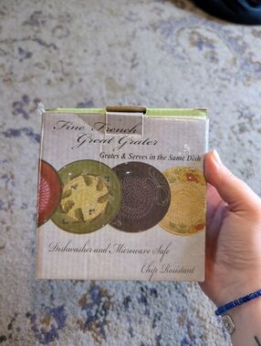 James Design Fine French Garlic Grater in Olive Design